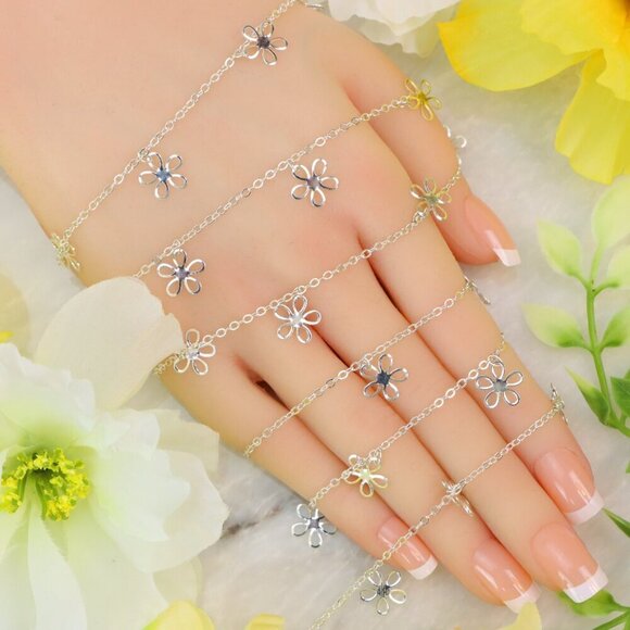 "Minimalist Bracelet, Sleek & Modern Design, Women’s Fashion, YC110213-B - Picture 9 of 10